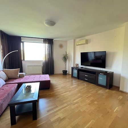 Pravets Lake Panorama Apartments מראה חיצוני תמונה